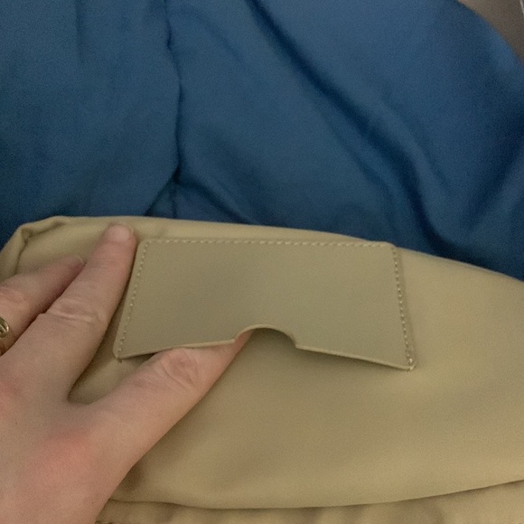 NWOT tan Steve Madden cross body bag FINAL DISCOUNT - Picture 5 of 7